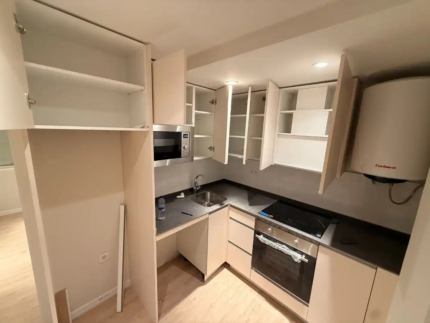 Cocina de Piso de alquiler en Móstoles con Balcón