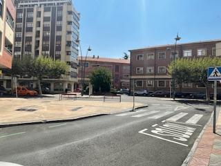 Vista exterior de Pis en venda en León Capital  amb Terrassa