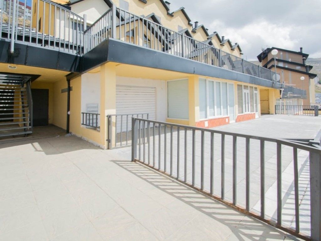 Exterior view of Duplex for sale in Sierra Nevada