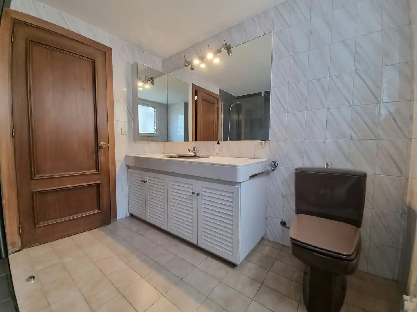 Baño de Piso en venta en Olot, Girona