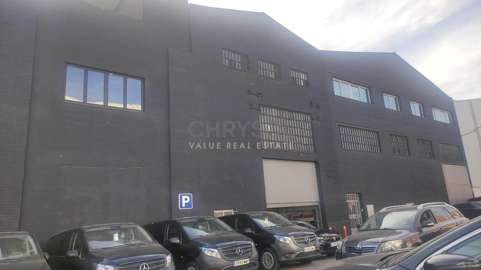 Exterior view of Industrial buildings for sale in  Barcelona Capital