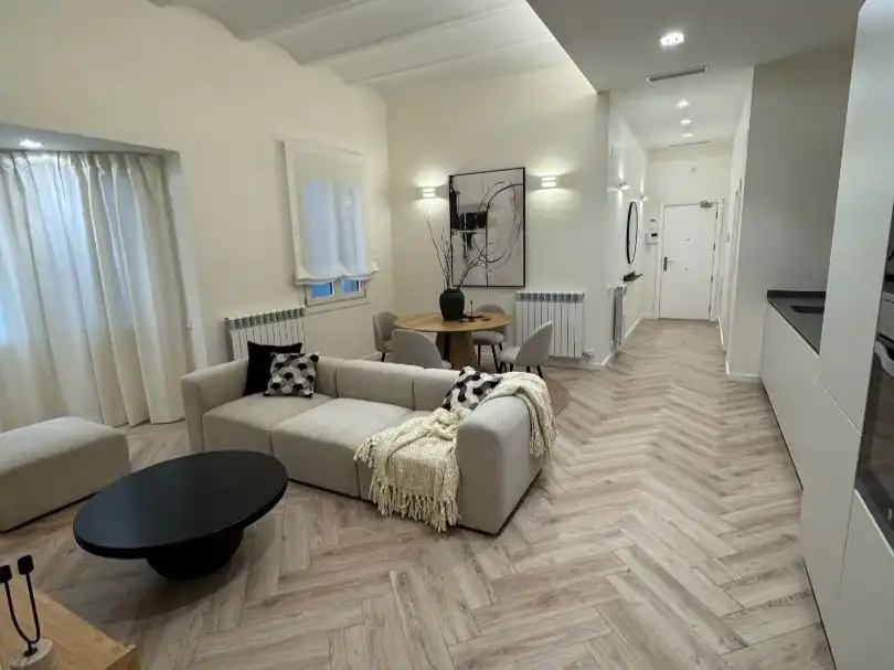 Flat with lift for sale in Via Laietana 4