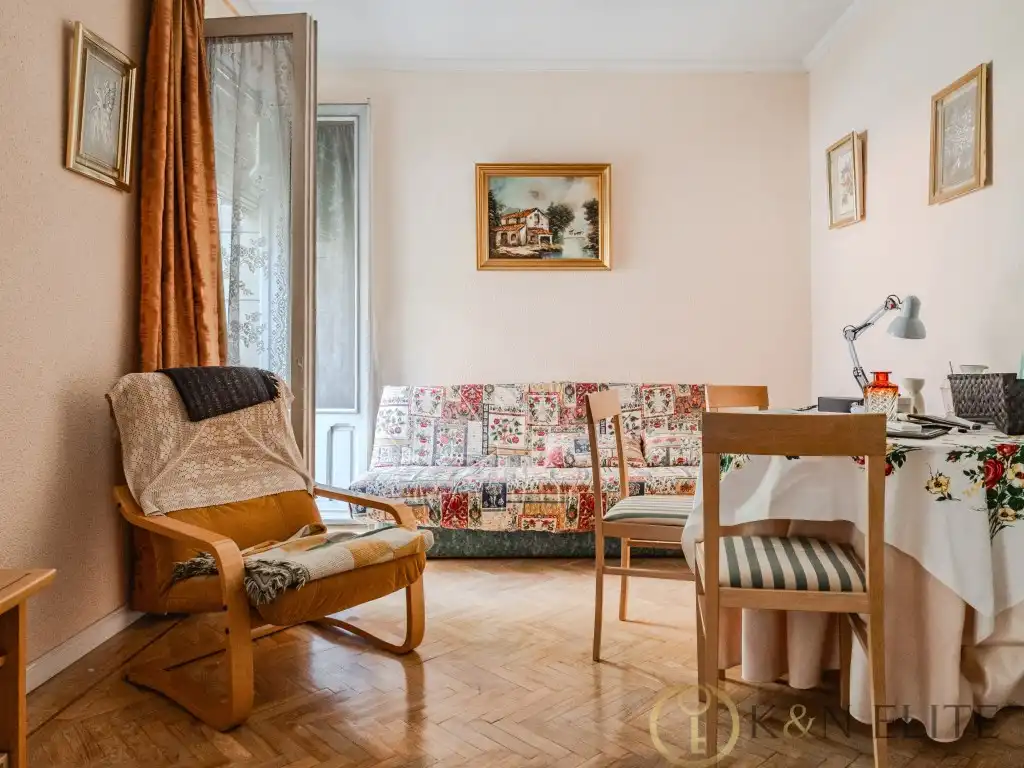 Living room of Flat for sale in Madrid  with Air Conditioner, Heating and Balcony