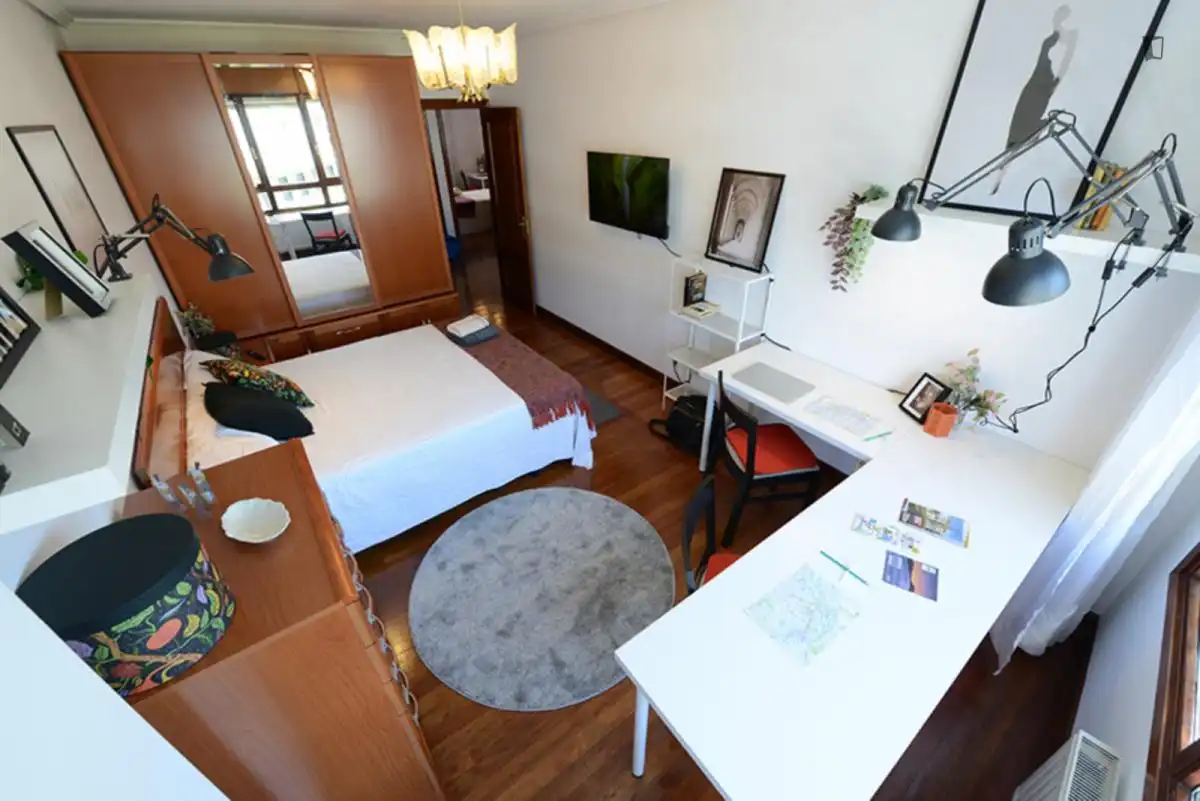 Room in Bolueta