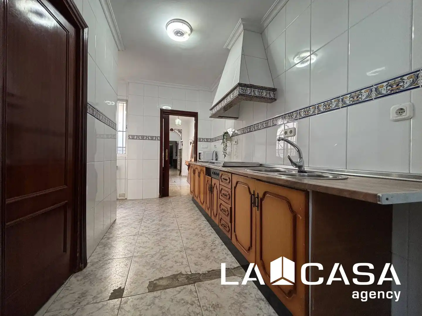 Kitchen of Houses for sale in Dos Hermanas