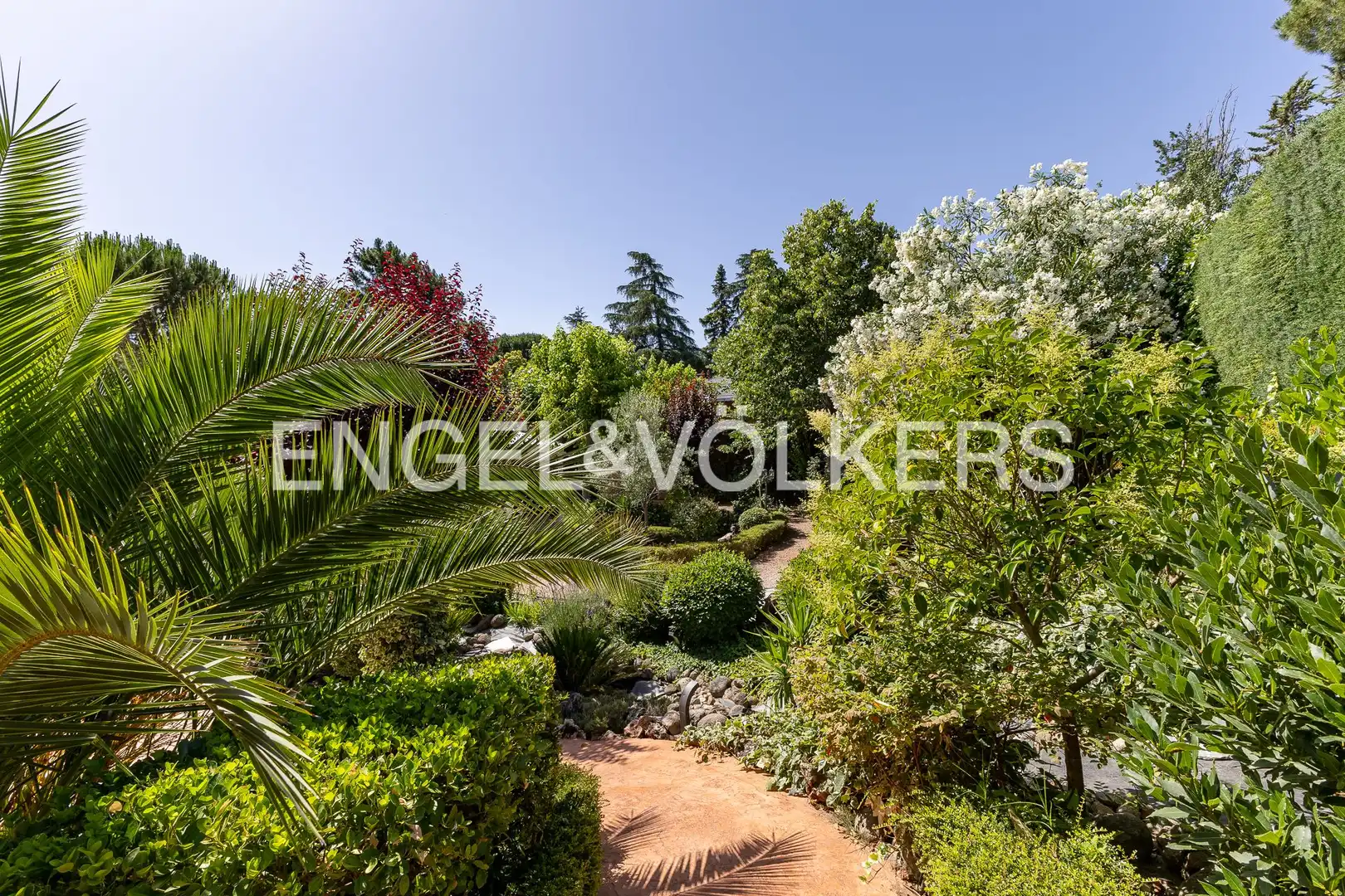 Garden of Houses for sale in Majadahonda  with Air Conditioner, Heating and Private garden
