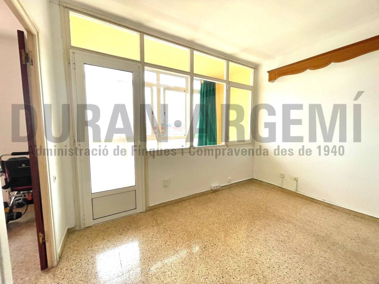 Habitación de Piso en venta en Terrassa con Terraza
