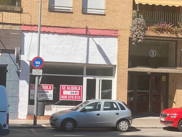 Local comercial en Alquiler en Avenida Juan XXIII, 13 en San José