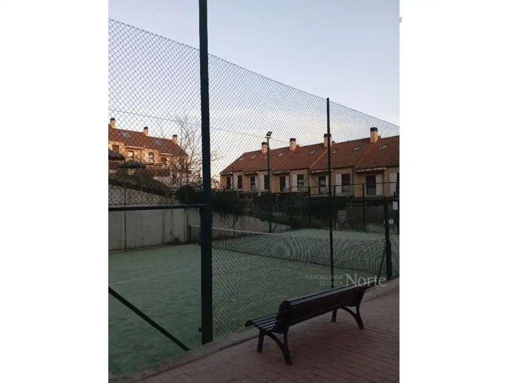 Houses for rent in Calle Bajada Al Lavadero, Valdeolmos-Alalpardo