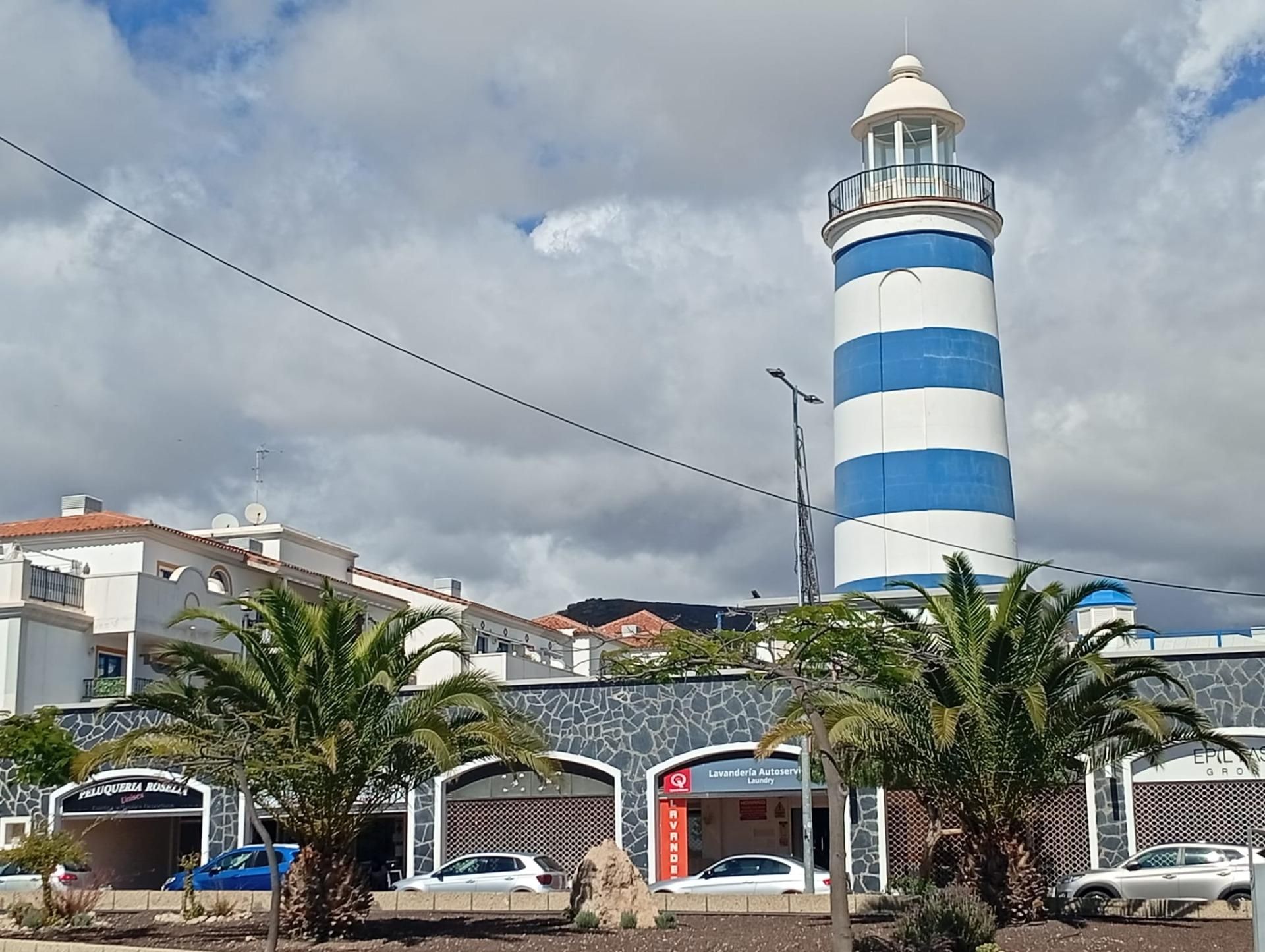 Vista exterior de Àtic en venda en San Miguel de Abona amb Terrassa, Jacuzzi i Piscina comunitària