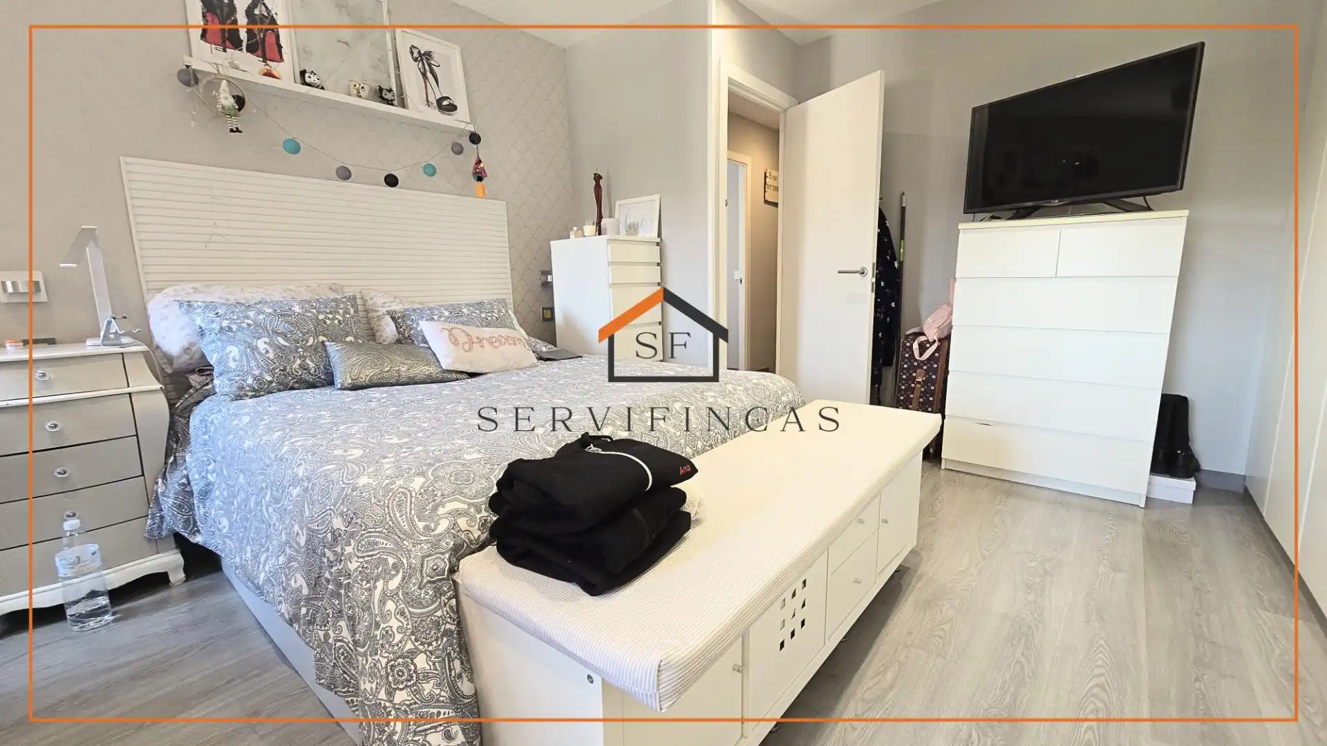 Habitación de Dúplex en venta en Madrid con Aire acondicionado, Trastero y Amueblado