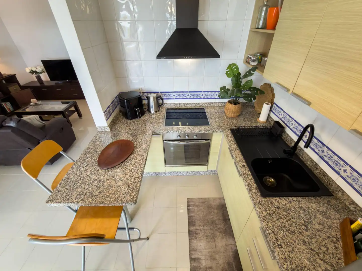 Cuina de Apartament en venda en San Cristóbal de la Laguna amb Jardí privat, Terrassa i Piscina comunitària
