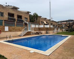 Swimming pool of House or chalet for sale in Salou  with Air Conditioner, Heating and Terrace