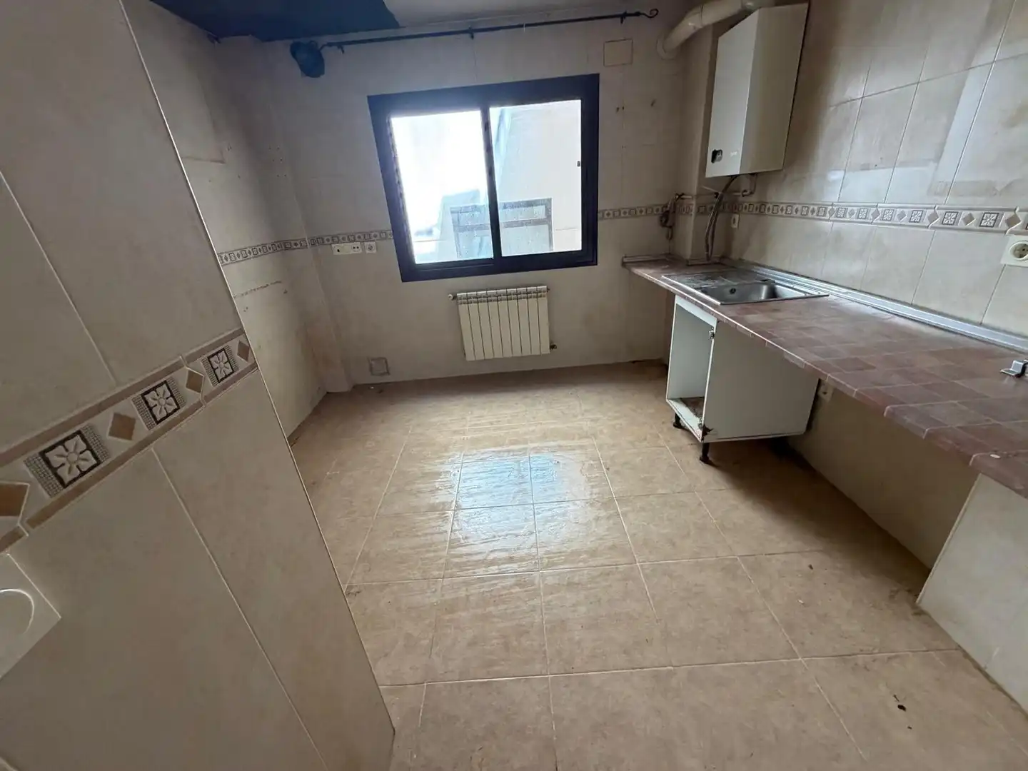 Cuina de Pis en venda en Miguel Esteban amb Terrassa i Piscina comunitària