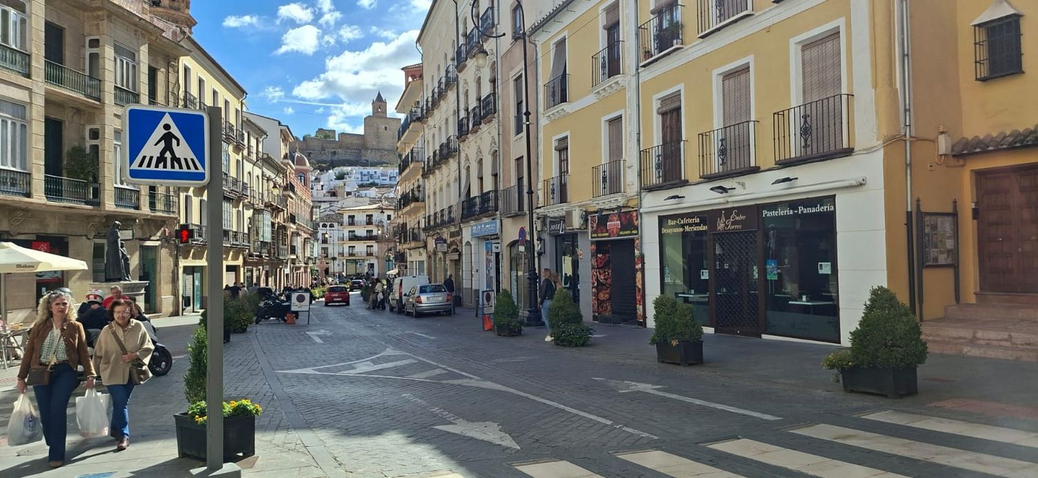 Vista exterior de Local en venda en Antequera