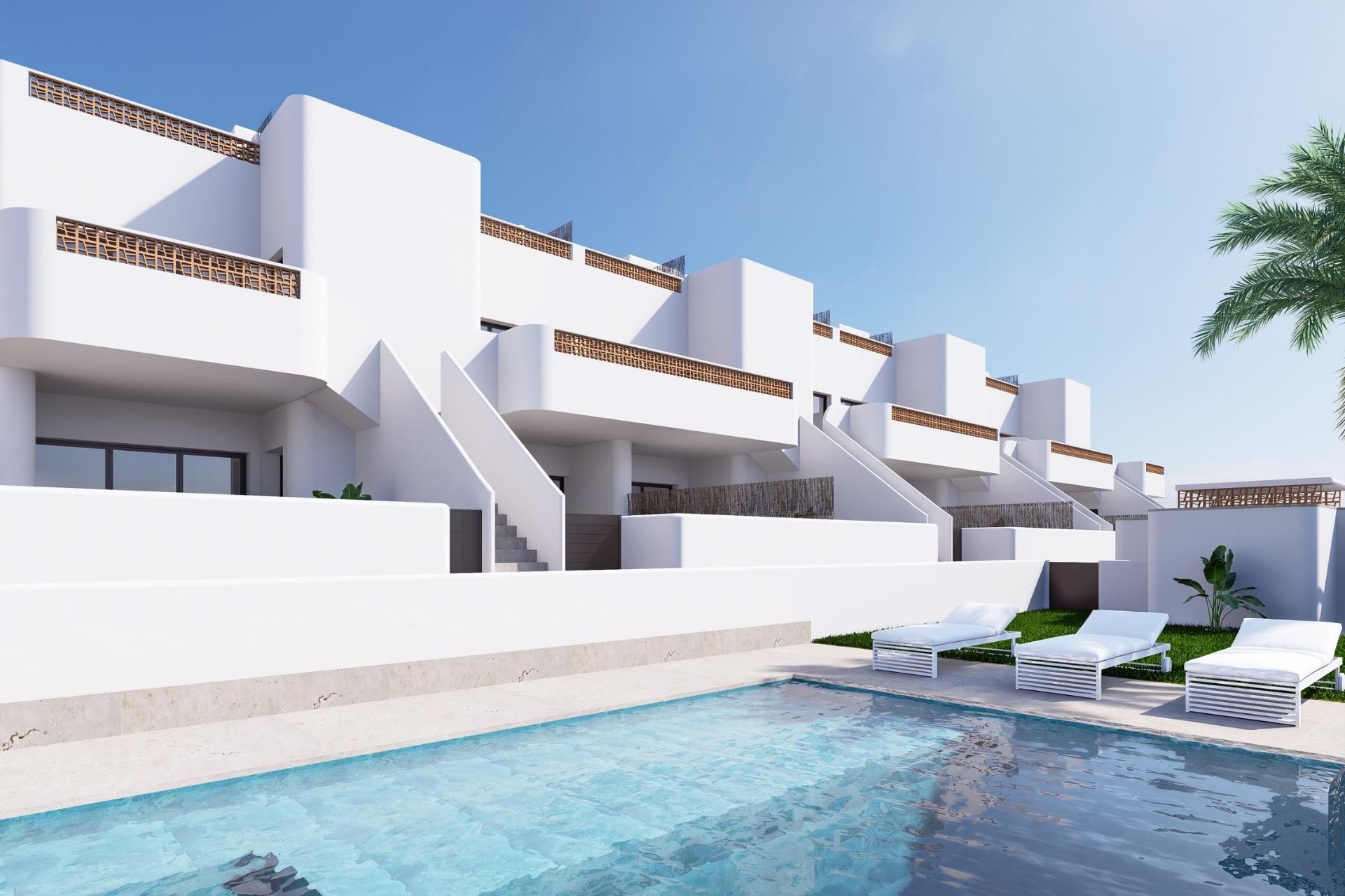 Vista exterior de Casa o xalet en venda en Dolores amb Terrassa, Traster i Piscina comunitària