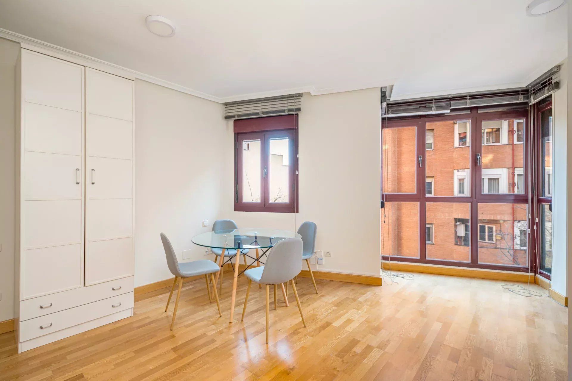 Dining room of Flat for sale in  Madrid Capital  with Air Conditioner, Heating and Furnished