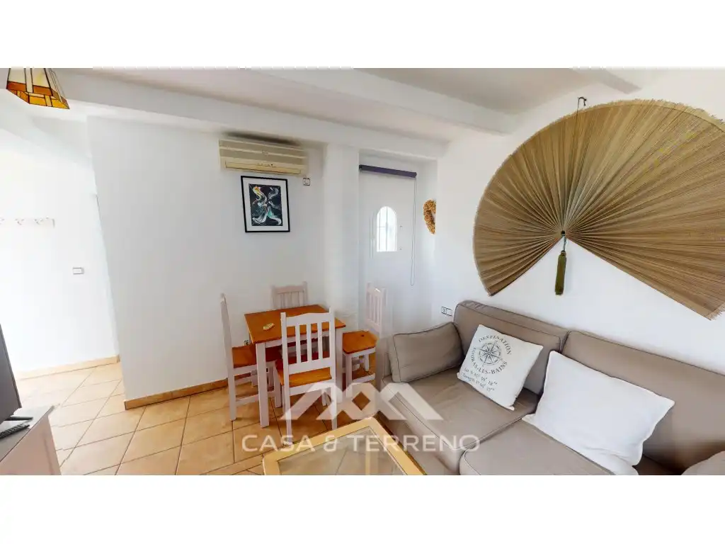 Sala d'estar de Casa o xalet en venda en Arenas amb Aire condicionat, Jardí privat i Terrassa