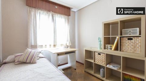 Photo 2 of Flat to share in Media Legua, Madrid
