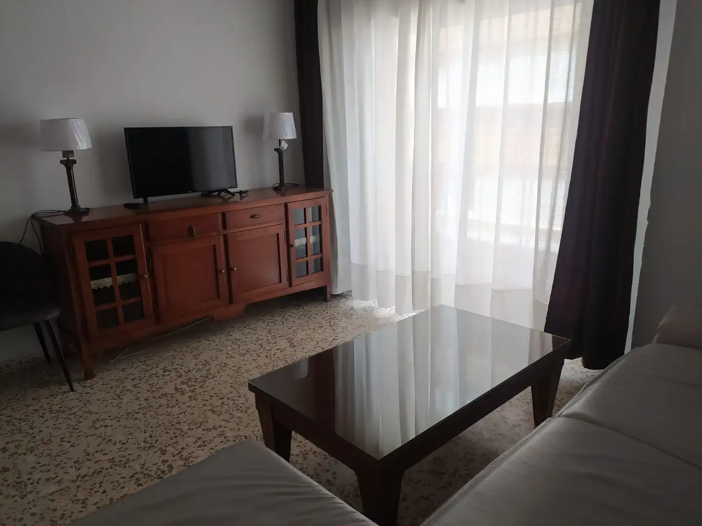 Living room of Flat for rent in Granada  with Heating, Furnished and Washing machine