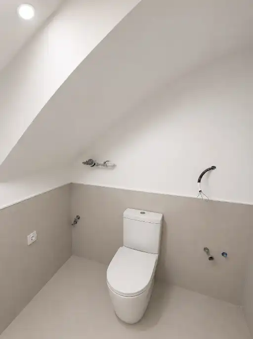 Bathroom of Commercial properties for rent in Madrid  with Air Conditioner and Heating