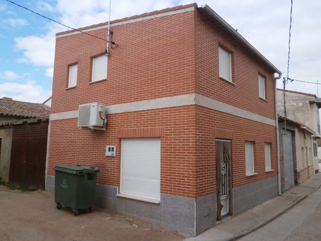 Vista exterior de Pis en venda en Villafranca de Duero
