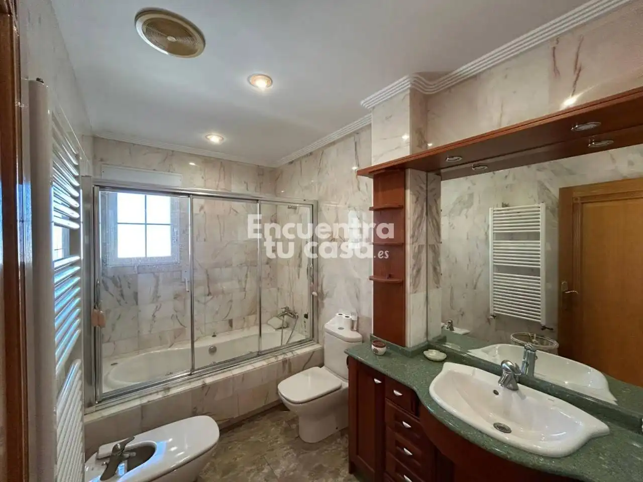 Bathroom of Detached homes for sale in L'Alfàs del Pi  with Air Conditioner, Heating and Private garden