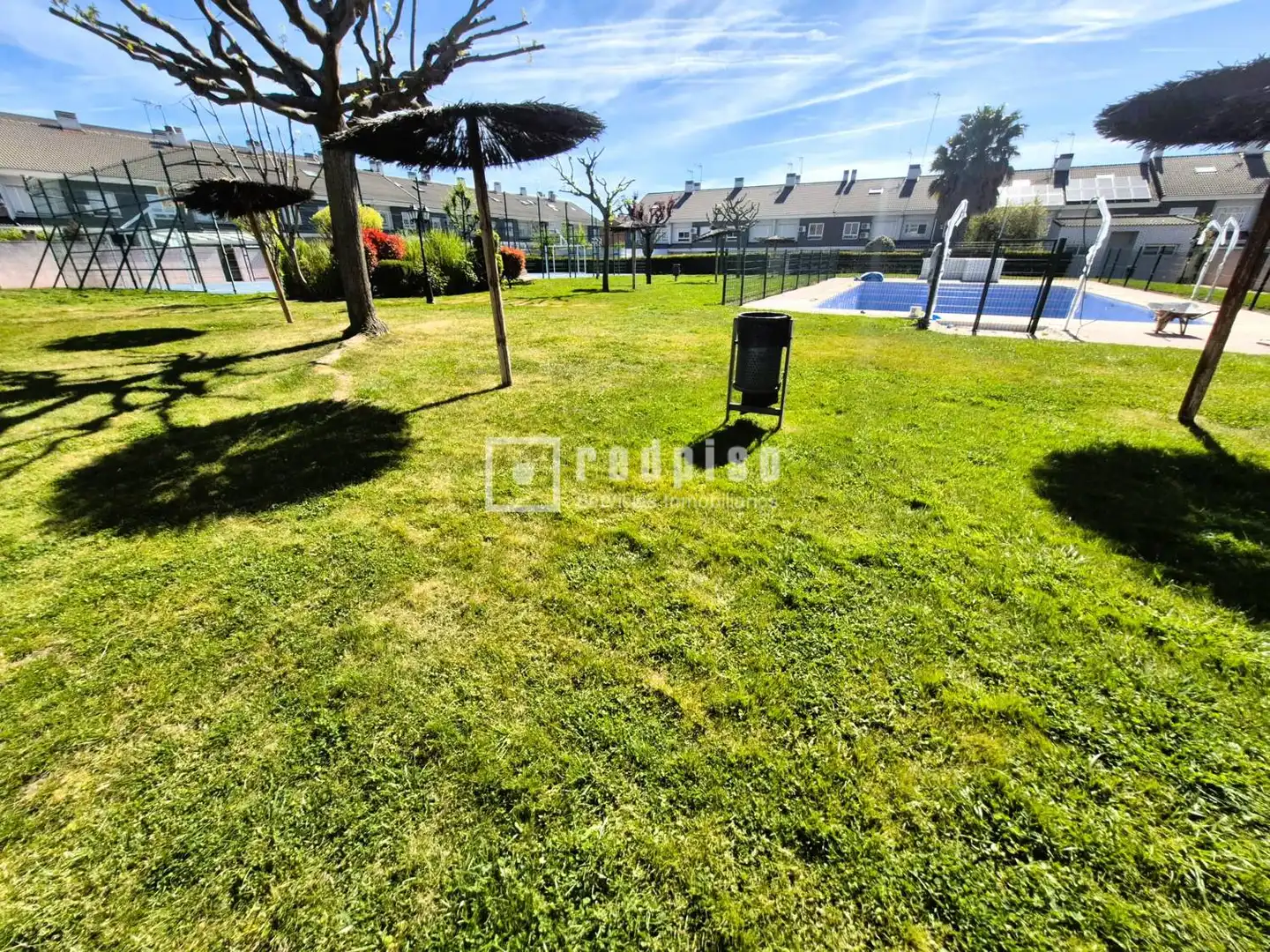 Garden of Houses for sale in Parla  with Air Conditioner, Heating and Private garden