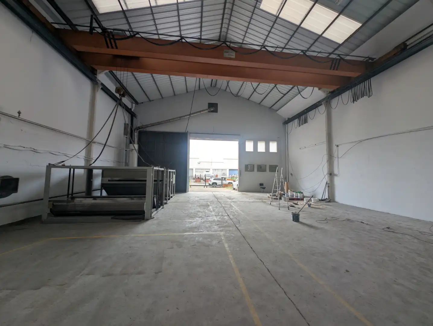Nave industrial de alquiler en La Llagosta con Alarma