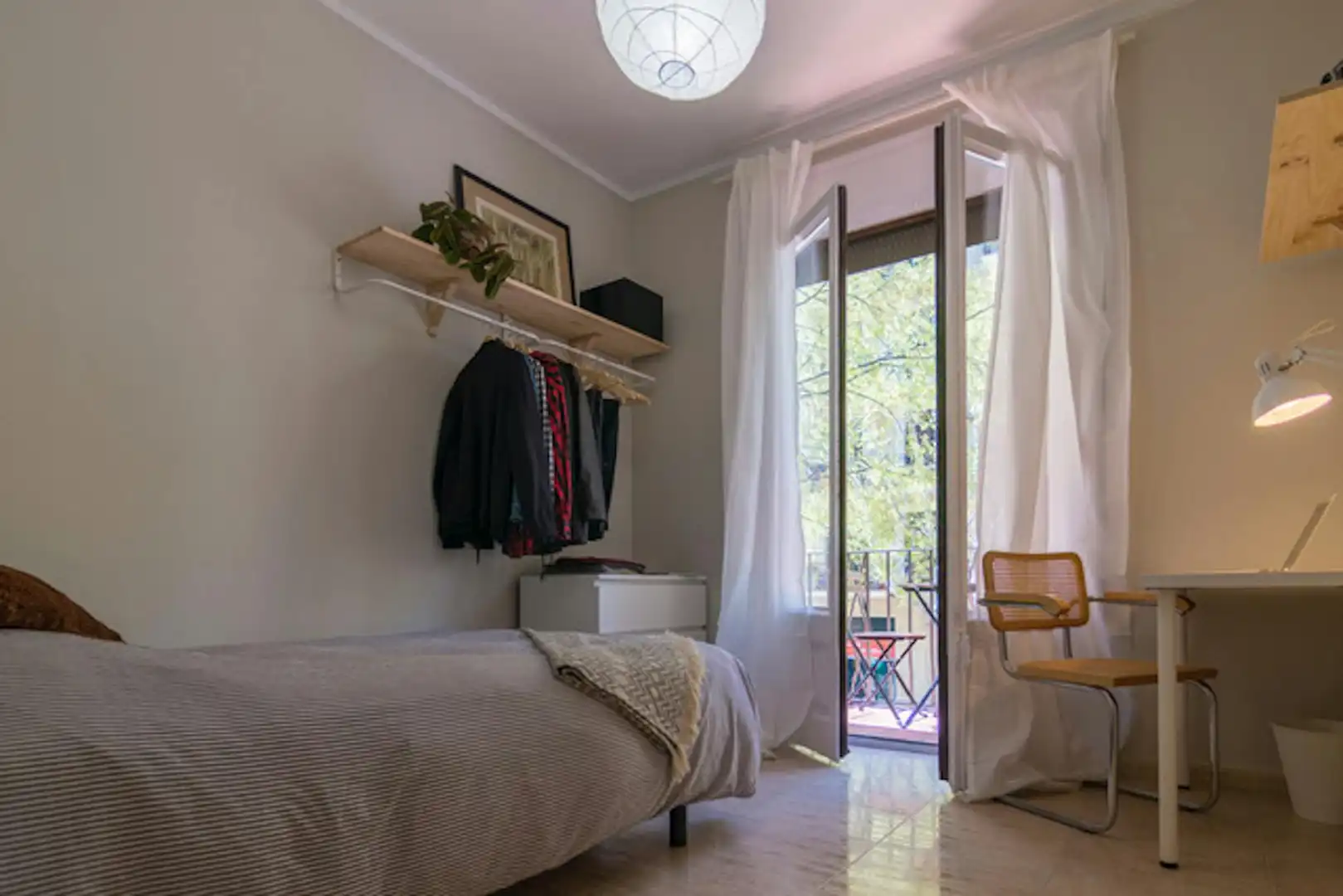 Bedroom of Flat for share in  Barcelona Capital  with Heating, Furnished and Washing machine