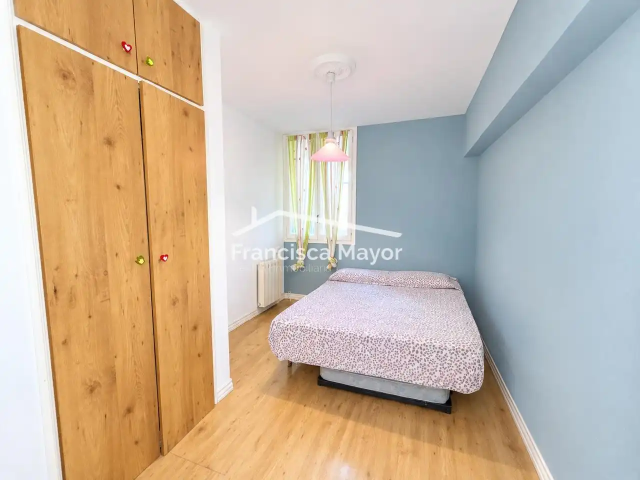Bedroom of Flat for sale in Valencia  with Air Conditioner and Furnished