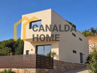 Villa avec piscine à vendre à Carrer Vinyes d'en Mandri 28