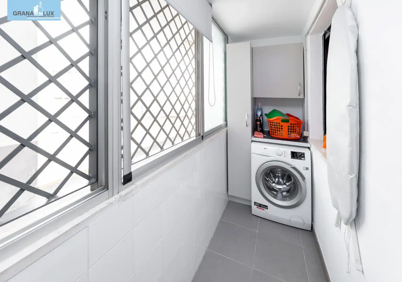 Piso con ascensor en venta en Calle Santa Adela, imagen 11