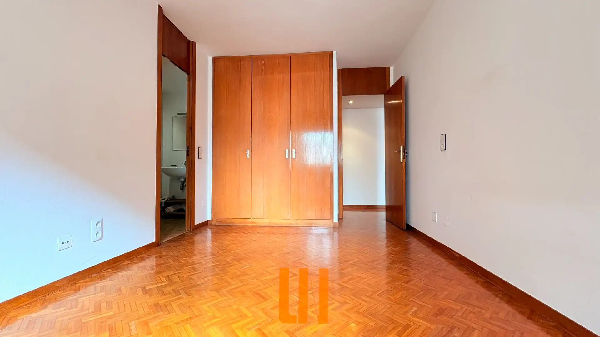 Habitación de Piso en venta en A Coruña Capital  con Calefacción
