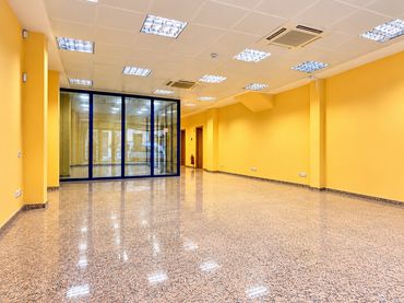 Local comercial en venda a Centre