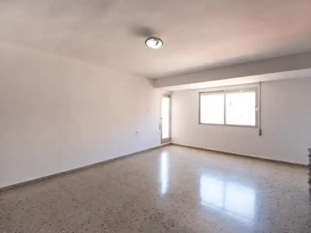 Bedroom of Flat for sale in Burjassot  with Private garden and Balcony
