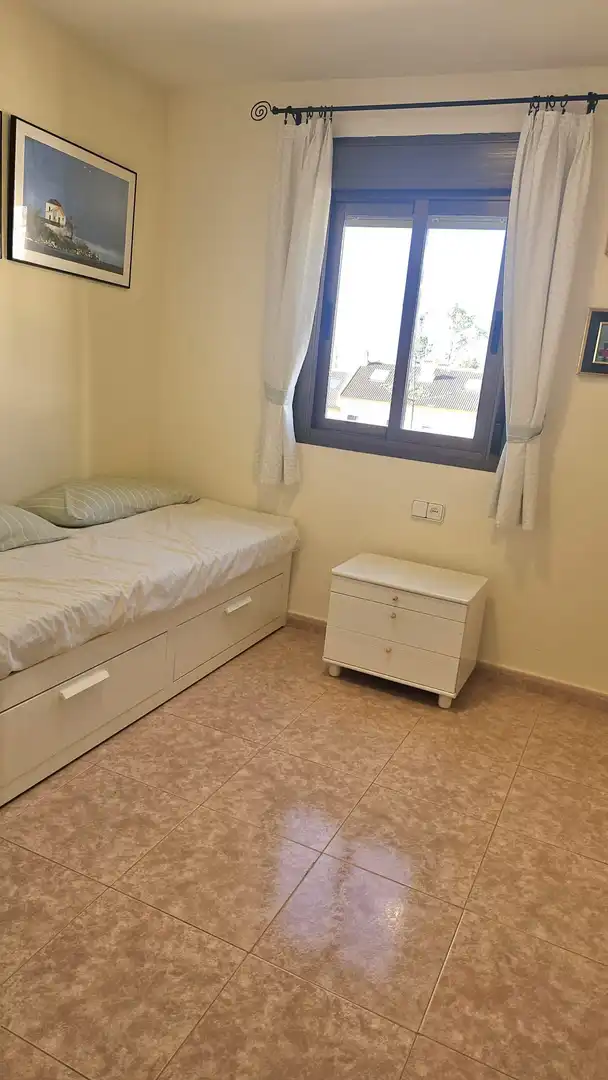 Dormitori de Casa adosada en venda en Benalmádena amb Terrassa, Moblat i Piscina comunitària