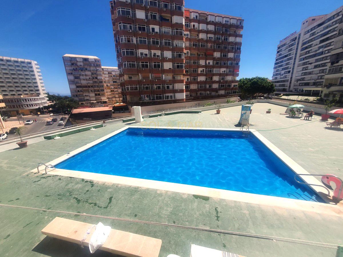 Piscina de Edifici en venda en Torremolinos