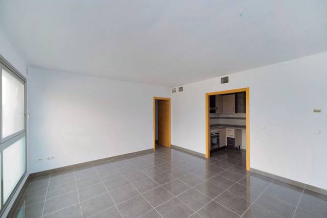 Piso en Venta en C/ Vicente Alexandre  en Benisaudet