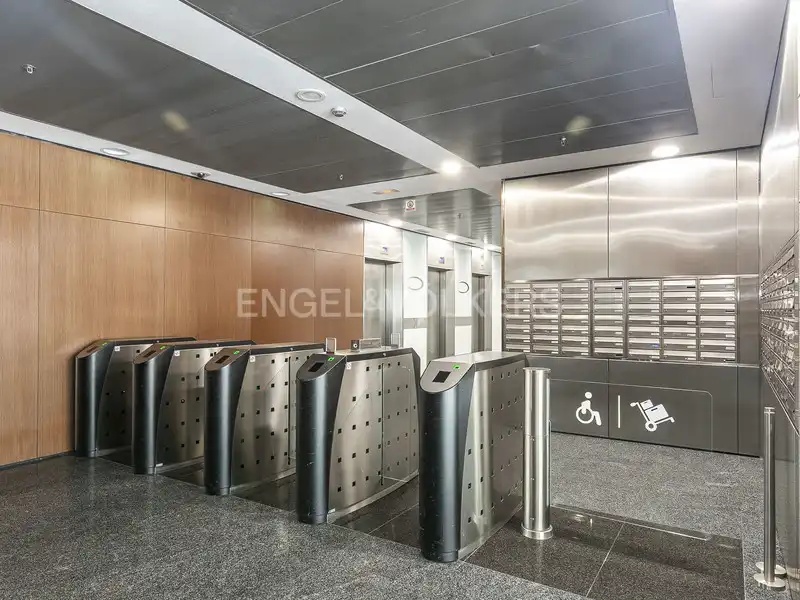Oficina de lloguer en L'Hospitalet de Llobregat amb Aire condicionat