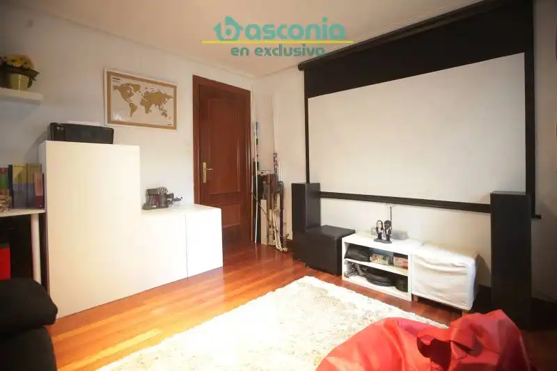 Living room of Flat for sale in Bilbao   with Furnished