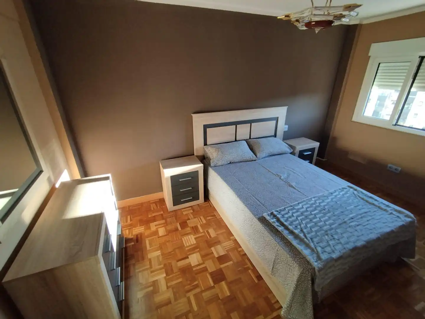 Habitación de Piso en venta en Avilés con Calefacción