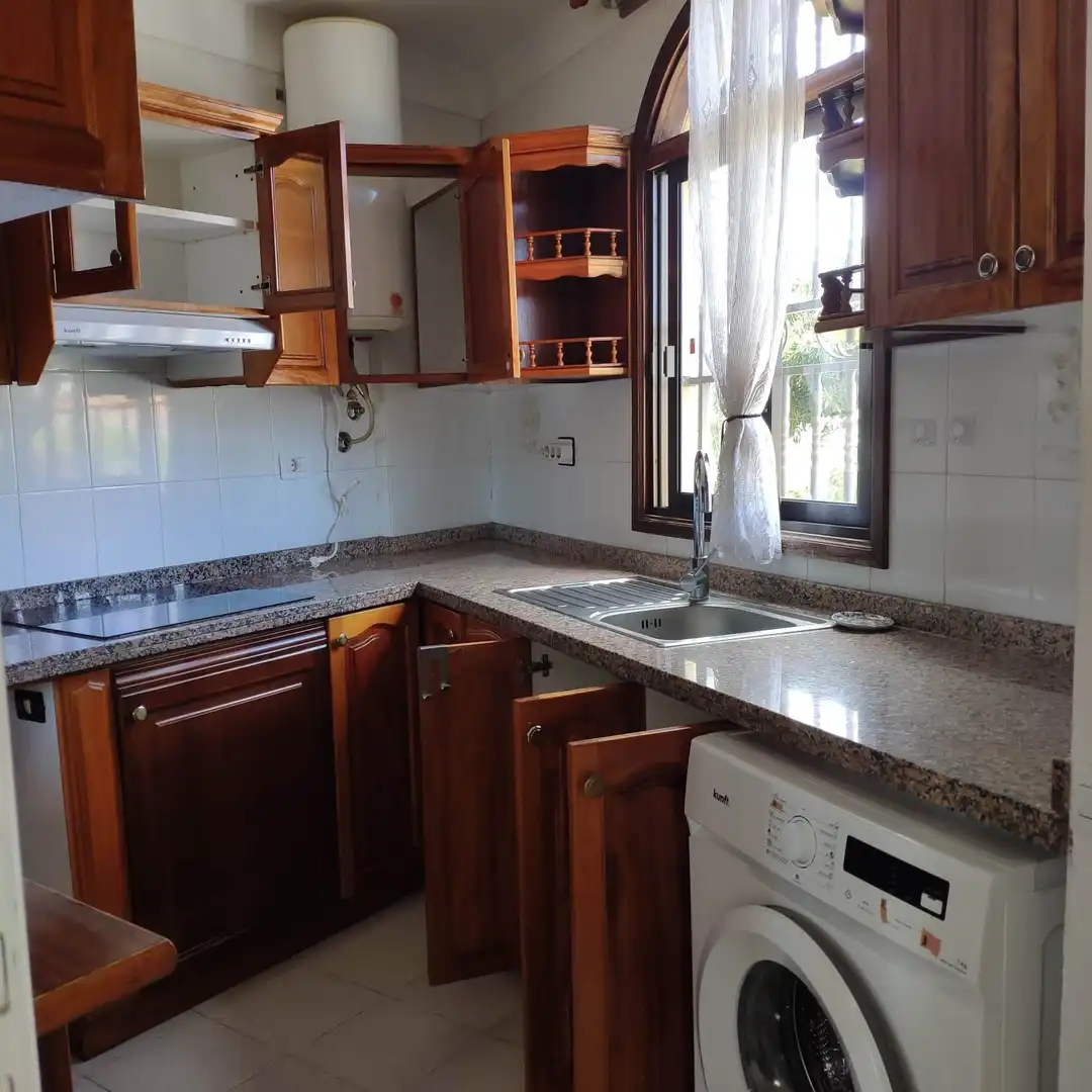 Küche von Wohnung zum Verkauf in Los Realejos mit Privatgarten, Terrasse und Möbliert