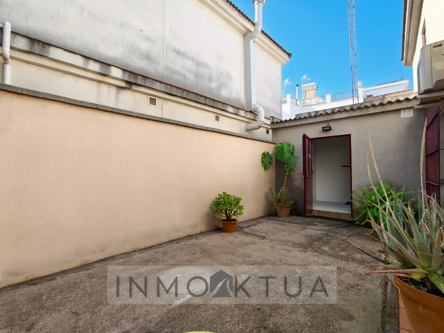 Vista exterior de Casa adosada en venta en Jerez de la Frontera con Aire acondicionado y Terraza