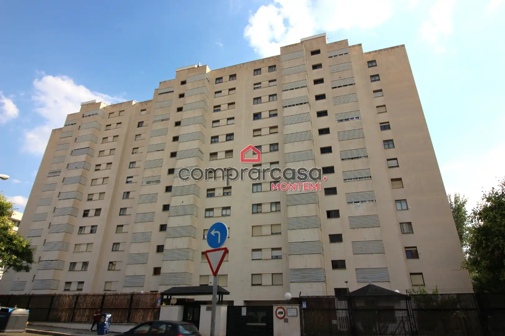 Außenansicht von Wohnung zum Verkauf in Madrid mit Heizung, Parkett und Terrasse
