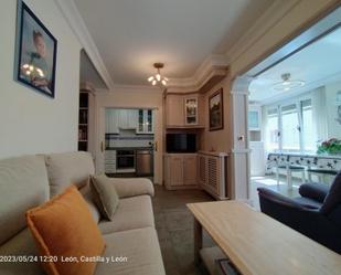 Living room of Single-family semi-detached for sale in León Capital   with Heating, Parquet flooring and Terrace