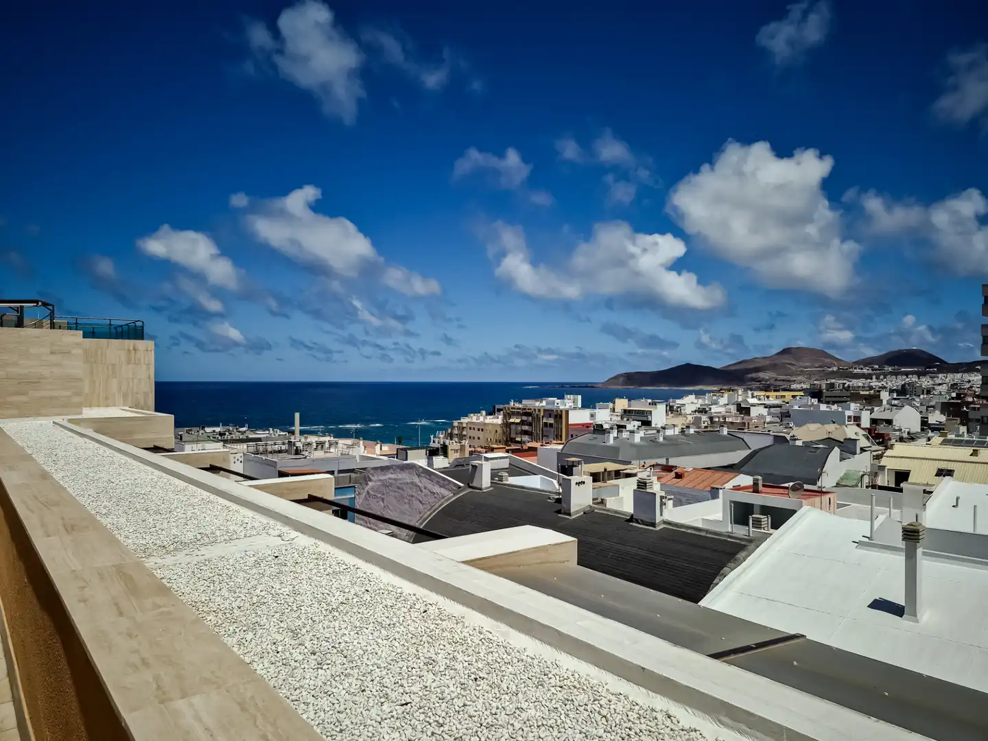 Vista exterior de Pis en venda en Las Palmas de Gran Canaria amb Terrassa, Traster i Moblat