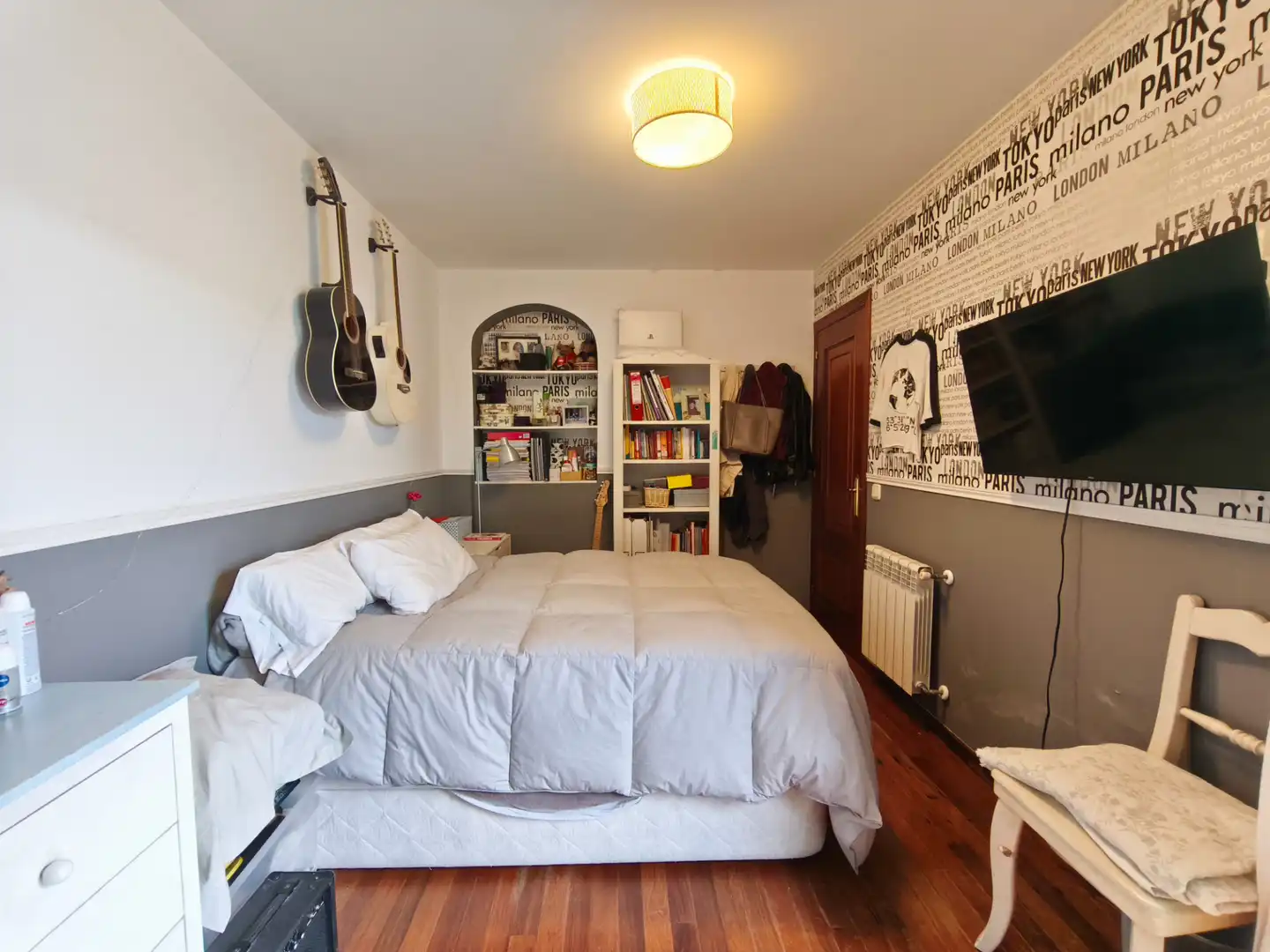 Habitación de Dúplex en venta en Santiago de Compostela  con Calefacción, Terraza y Trastero