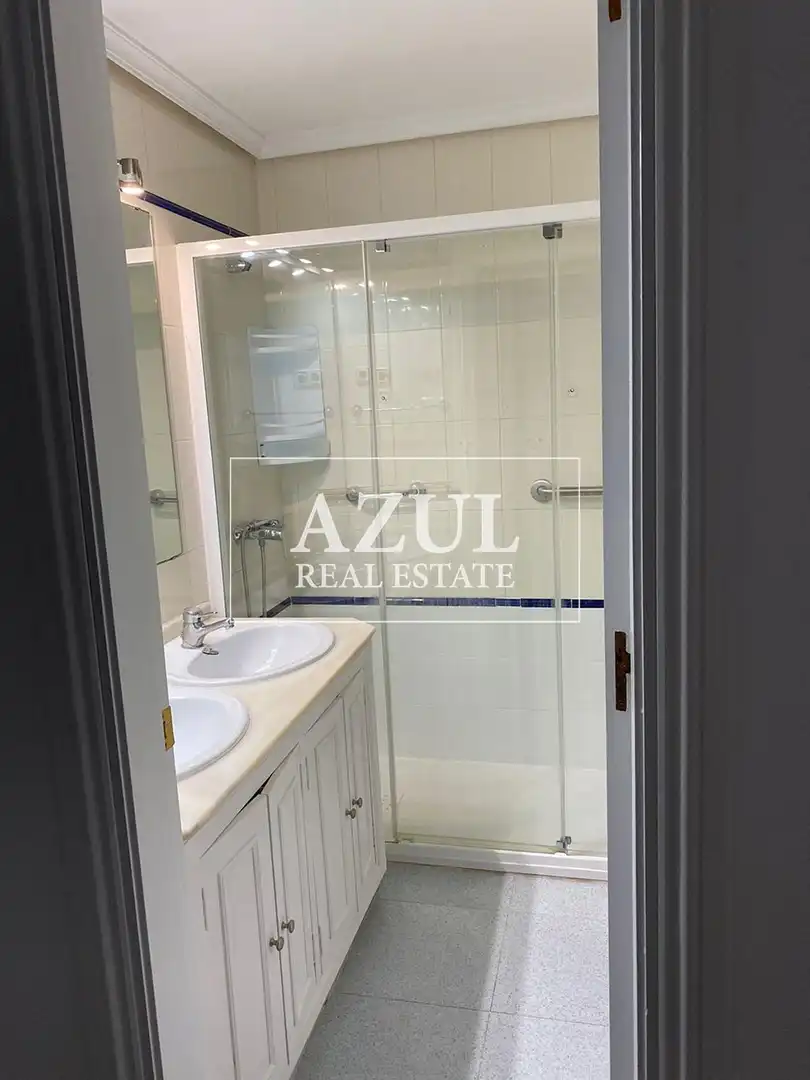 Bany de Pis de lloguer en Centro