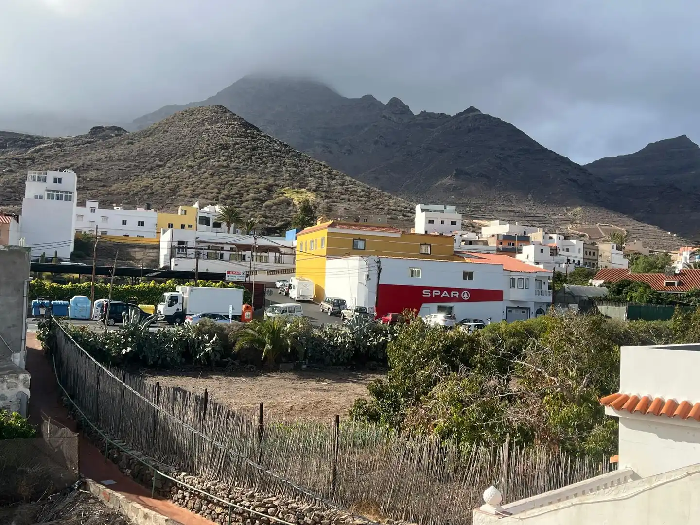 Vista exterior de Casa adosada en venda en La Aldea de San Nicolás  amb Terrassa, Moblat i Forn